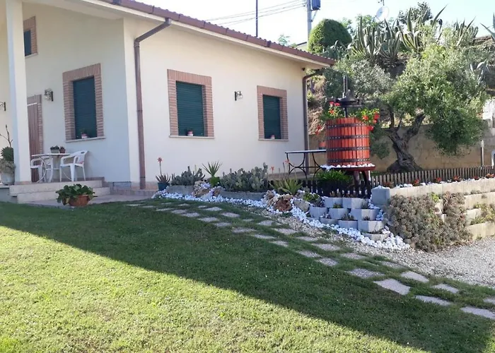 빌라 In Collina A Due Passi Dal Mare 콜론넬라