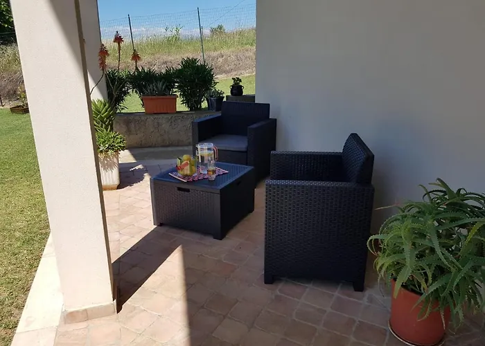 빌라 In Collina A Due Passi Dal Mare *