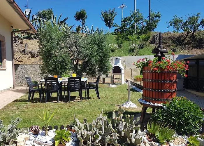 In Collina A Due Passi Dal Mare 빌라