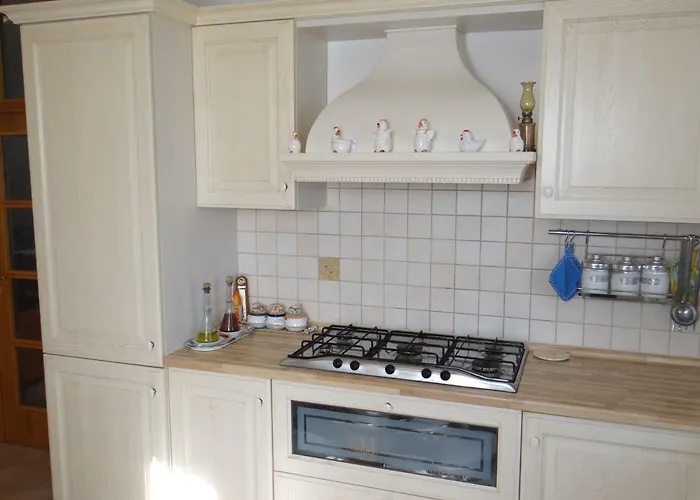 빌라 In Collina A Due Passi Dal Mare *