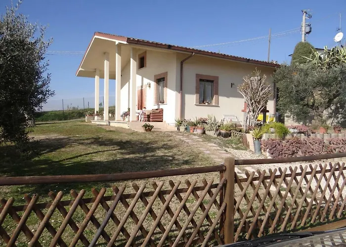 빌라 In Collina A Due Passi Dal Mare *